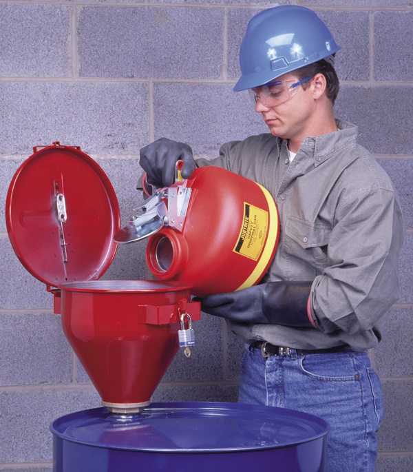 08207 – Funil grande de balde com fecho automático